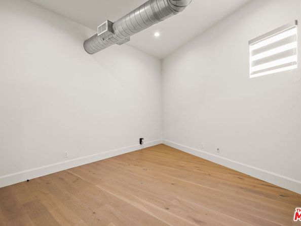 215 Windward Avenue, Venice CA 90291