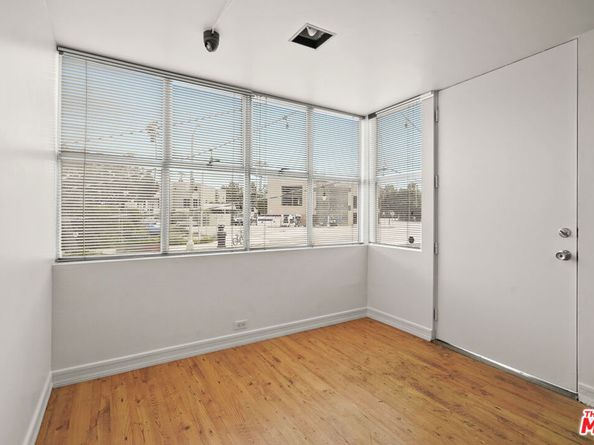 215 Windward Avenue, Venice CA 90291