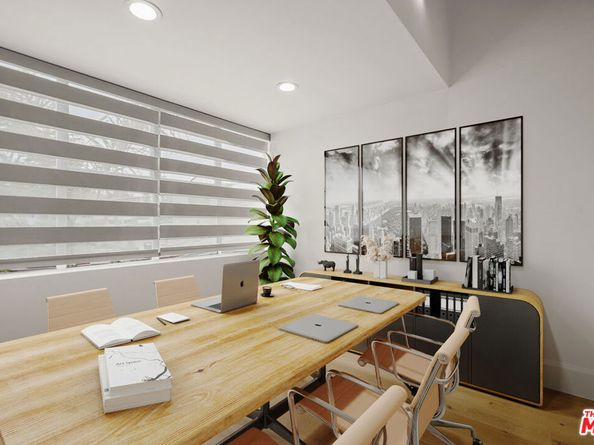 215 Windward Avenue, Venice CA 90291