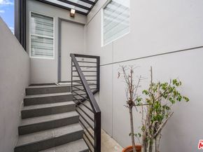 215 Windward Avenue, Venice CA 90291