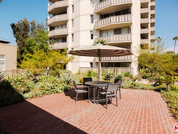 4411 Los Feliz Boulevard 702, Los Angeles CA 90027