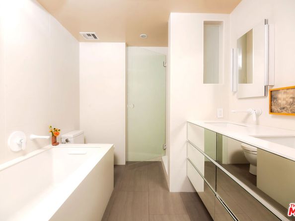 4411 Los Feliz Boulevard 702, Los Angeles CA 90027