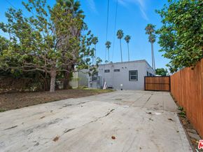 5600 S Manhattan Place, Los Angeles CA 90062