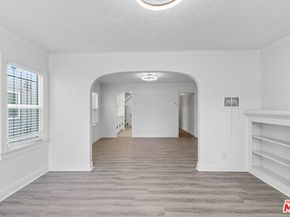 5600 S Manhattan Place, Los Angeles CA 90062