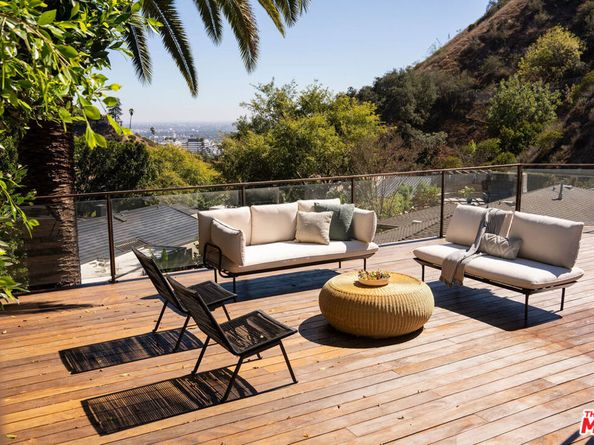 2257 Chelan Drive, Los Angeles CA 90068