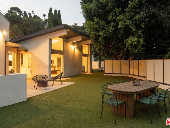 2257 Chelan Drive, Los Angeles CA 90068