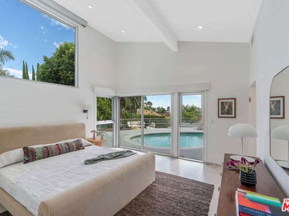 2257 Chelan Drive, Los Angeles CA 90068