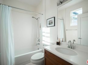 5700 Seawalk Drive 8, Los Angeles CA 90094