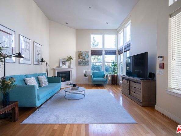 5700 Seawalk Drive 8, Los Angeles CA 90094