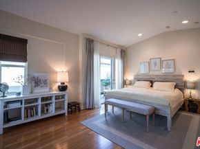 5700 Seawalk Drive 8, Los Angeles CA 90094