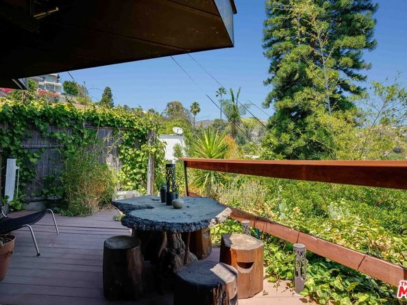 2528 Dearborn Drive, Los Angeles CA 90068