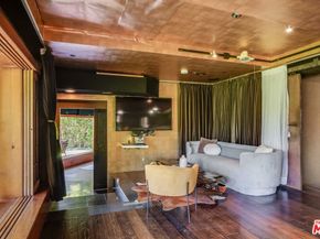 2528 Dearborn Drive, Los Angeles CA 90068