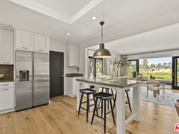 2206 Sunset Crest Drive, Los Angeles CA 90046