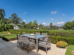 2206 Sunset Crest Drive, Los Angeles CA 90046