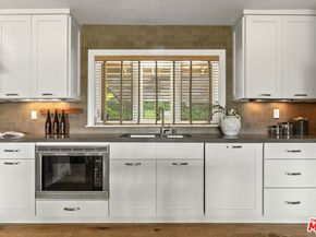 2206 Sunset Crest Drive, Los Angeles CA 90046