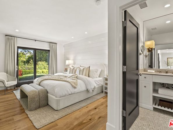 2206 Sunset Crest Drive, Los Angeles CA 90046