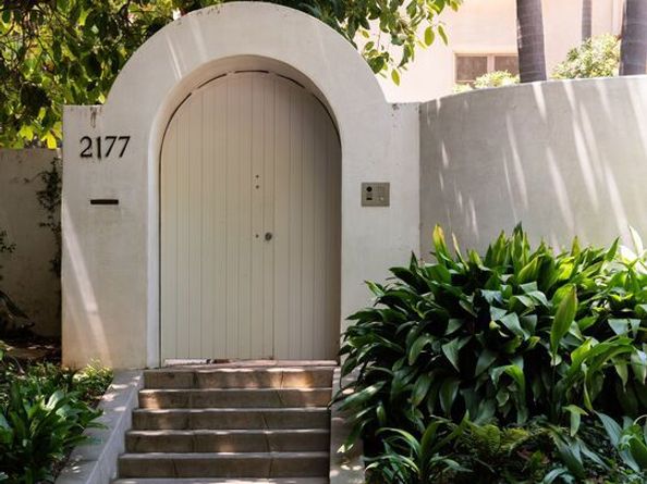 2177 Fern Dell Place, Los Angeles CA 90068