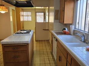 1829 Middleton Place, Los Angeles CA 90062