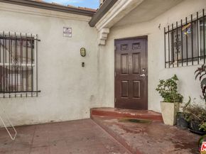 520 W 82nd Street, Los Angeles CA 90044