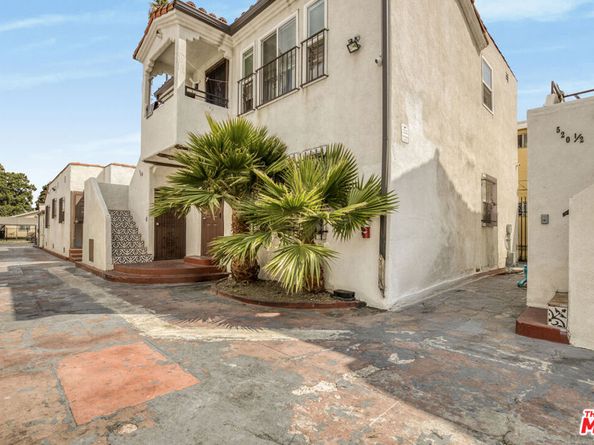 520 W 82nd Street, Los Angeles CA 90044