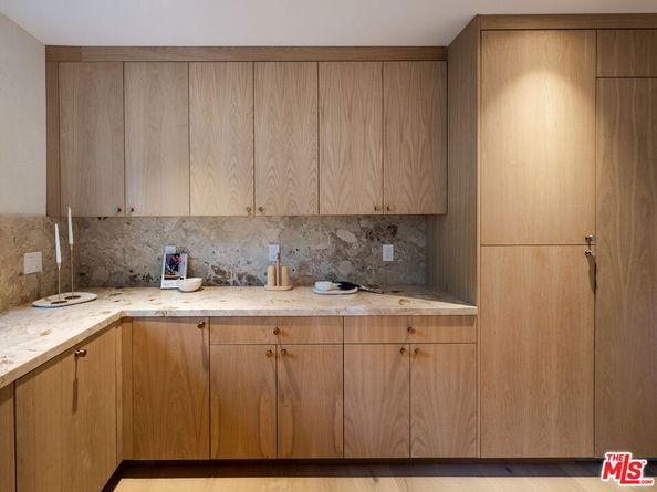 2247 Chelan Place, Los Angeles CA 90046