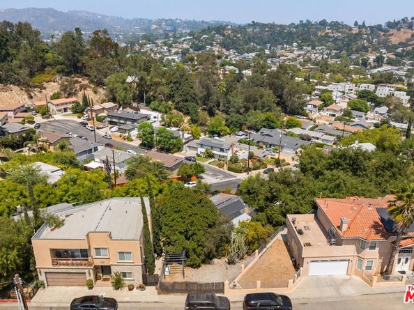 5810 Burwood Avenue, Los Angeles CA 90042