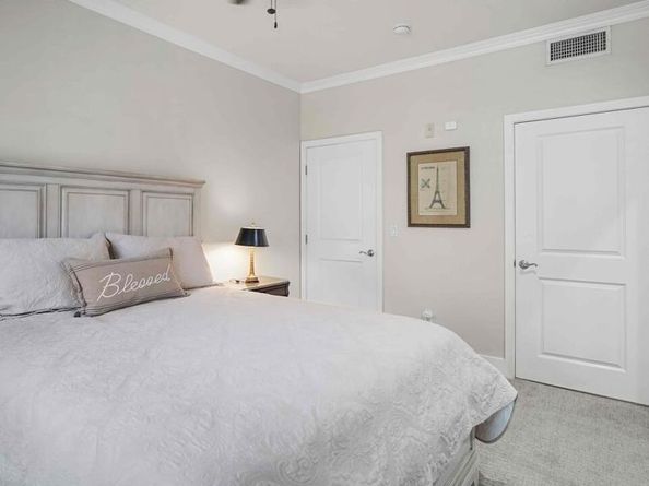 2240 S Beverly Glen Boulevard 103, Los Angeles CA 90064