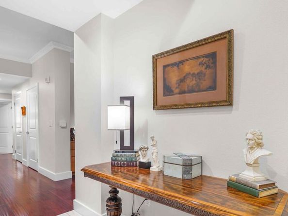 2240 S Beverly Glen Boulevard 103, Los Angeles CA 90064