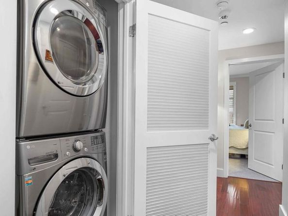 2240 S Beverly Glen Boulevard 103, Los Angeles CA 90064