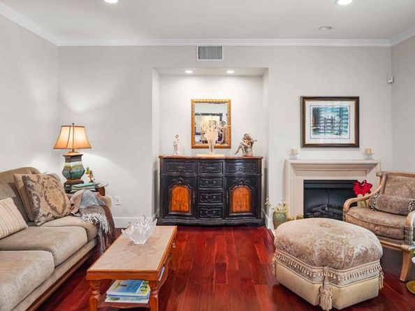 2240 S Beverly Glen Boulevard 103, Los Angeles CA 90064