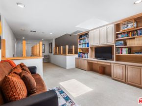 17040 Rancho Street, Encino CA 91316