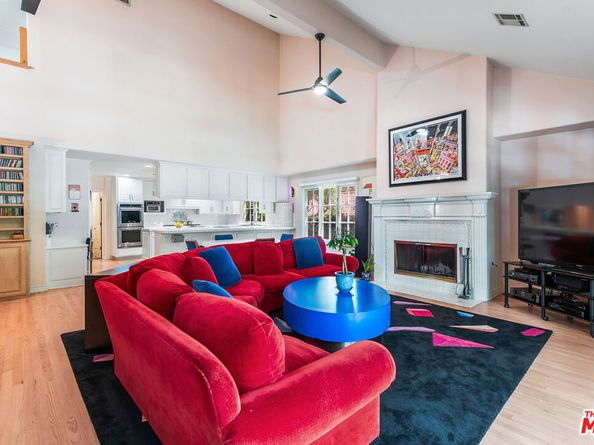 17040 Rancho Street, Encino CA 91316