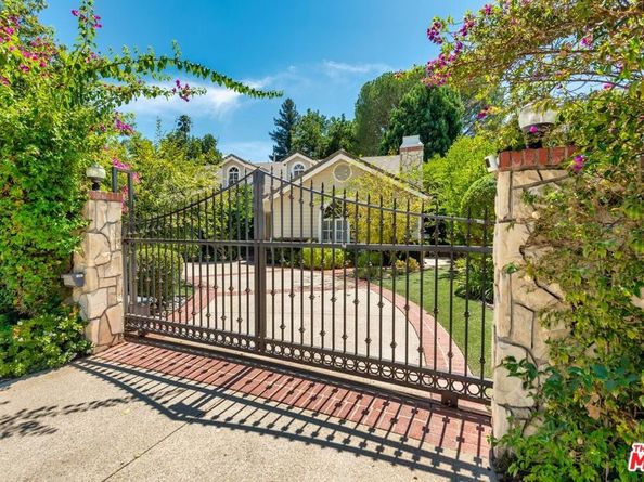 17040 Rancho Street, Encino CA 91316