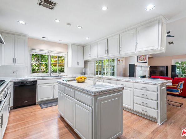 17040 Rancho Street, Encino CA 91316