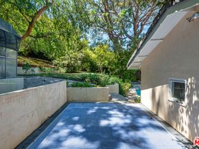 17040 Rancho Street, Encino CA 91316