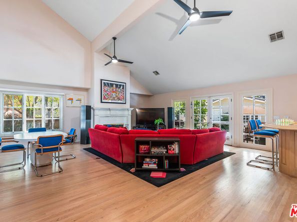17040 Rancho Street, Encino CA 91316
