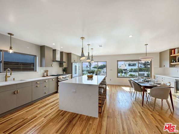 5810 S Halm Avenue, Los Angeles CA 90056