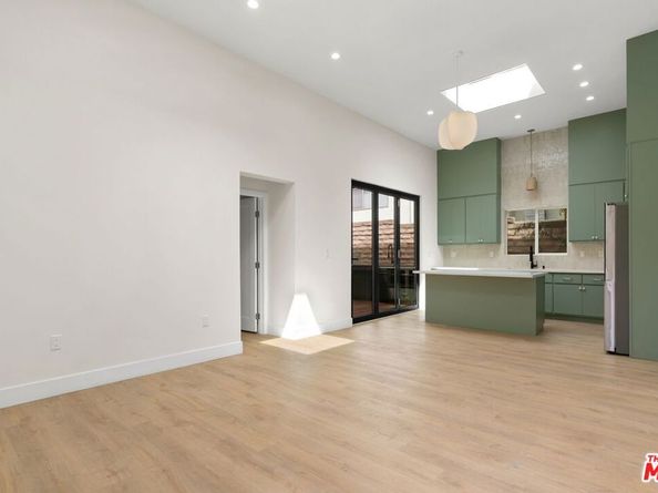 8587 Rugby Drive, West Hollywood CA 90069