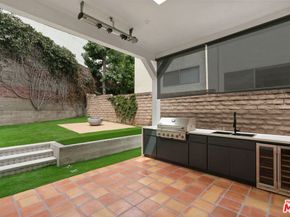8587 Rugby Drive, West Hollywood CA 90069