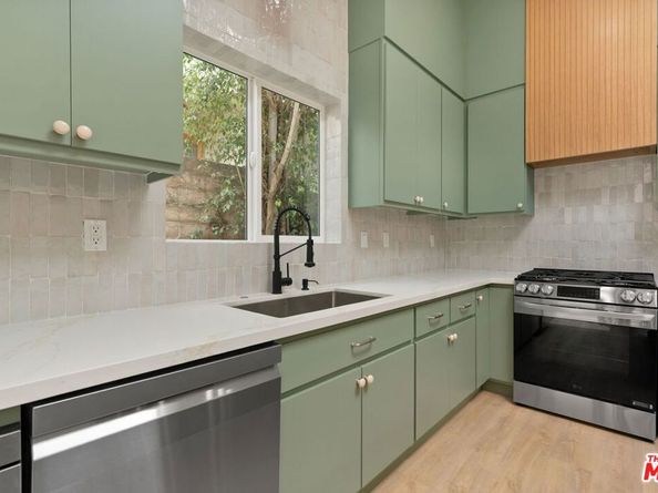8587 Rugby Drive, West Hollywood CA 90069