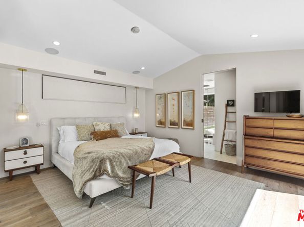 2652 Byron Place, Los Angeles CA 90046