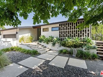 2652 Byron Place