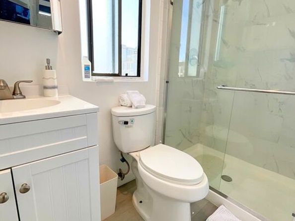 14 Mast Street, Marina Del Rey CA 90292