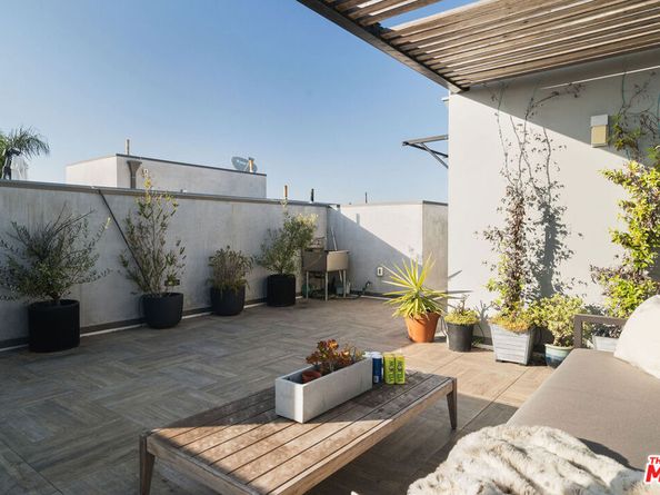 1752 Stoner Avenue, Los Angeles CA 90025