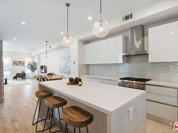 1752 Stoner Avenue, Los Angeles CA 90025