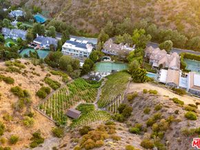 1460 Moraga Drive, Los Angeles CA 90049