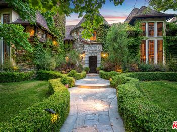 1460 Moraga Drive
