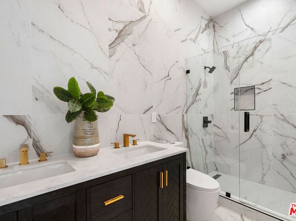 2600 N Glassell Street, Los Angeles CA 90026