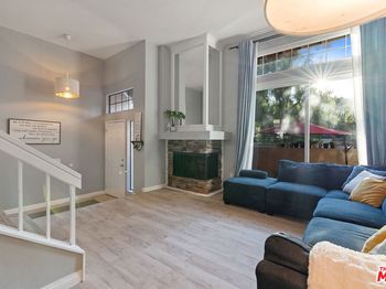 4 Mountain Shadows Place