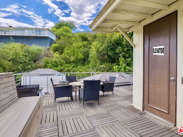 8835 Evanview Drive, Los Angeles CA 90069